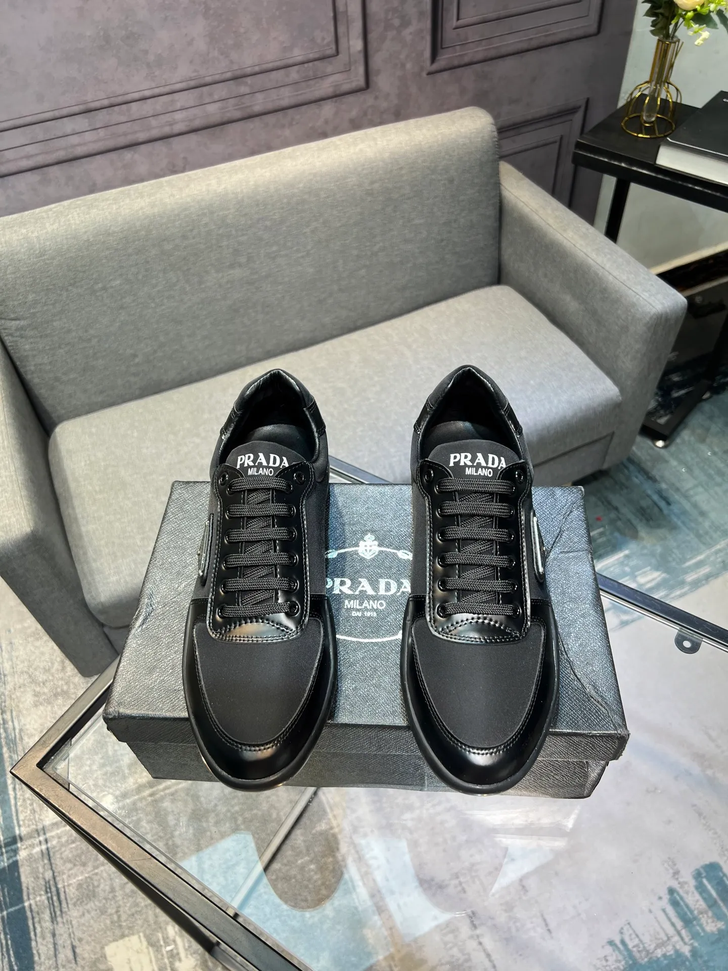 Men's men's shoes 💰440 [PRADA—Prada] 2025 latest model 🙈original replica! 👟👟👟Available here. The workmanship is top-notch. The upper is made of Italian 🇮🇹Imported calfskin. ❗️Breathable genuine leather lining @Suitable for travel. The original version has an enlarged engraved sole, making it suitable for all kinds of travels, showing low-key luxury. Size: 38-44 yards